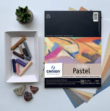 Cargar imagen en el visor de la galería, Block Mi-Teintes Pastel Canson 9 x 12 in (22.9 x 30.5 cm) 160 gr Colores Surtidos
