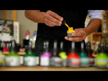 Cargar y reproducir el video en el visor de la galería, Tinta Acrílica Abstract Sennelier 645 Naranja de China 30 ml